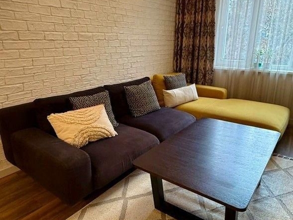 Дава се под наем Тристаен апартамент в София, Лозенец - 76 кв.м за 997.05 € - Снимка #1