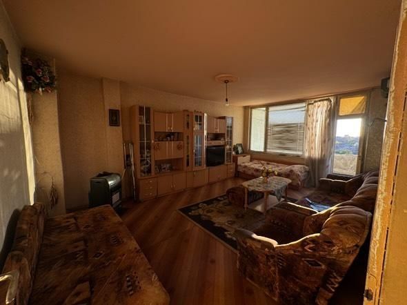 Двустаен апартамент в Нова Загора - 63 кв.м за 1053 €/кв.м - Снимка #1