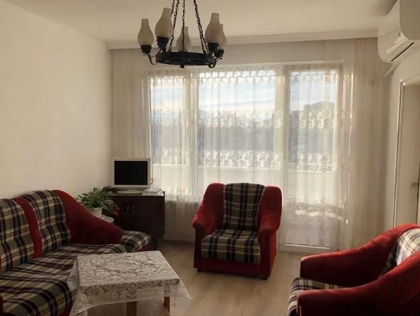 Дава се под наем Четиристаен апартамент в Пловдив, Център - 80 кв.м за 357 € - Снимка #1