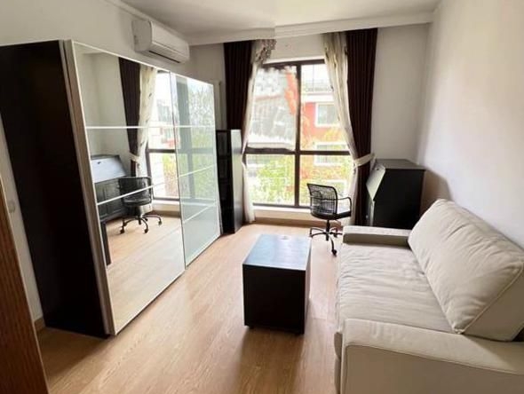 Дава се под наем Тристаен апартамент в София, Витоша - 105 кв.м за 1400 € - Снимка #1