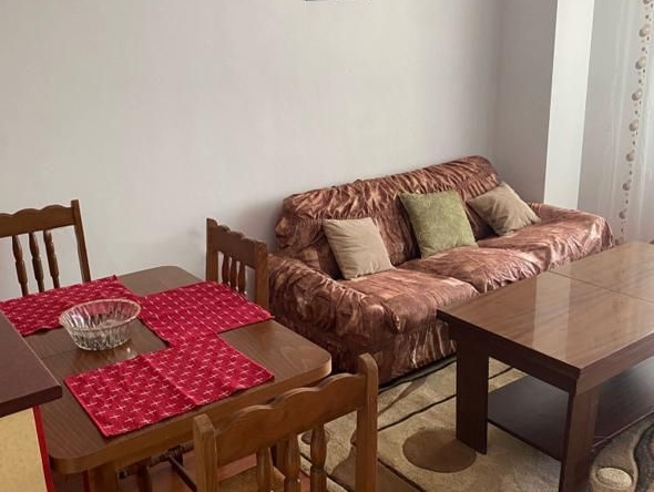 Дава се под наем Тристаен апартамент в Пловдив, Център - 93 кв.м за 475 € - Снимка #1