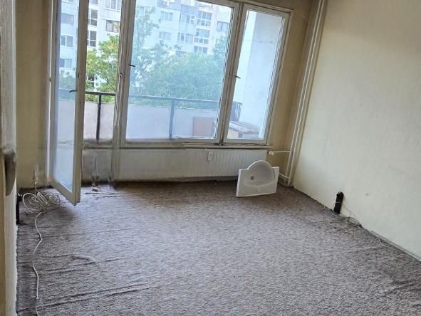 Двустаен апартамент в София, Слатина - 65 кв.м за 2647 €/кв.м - Снимка #1