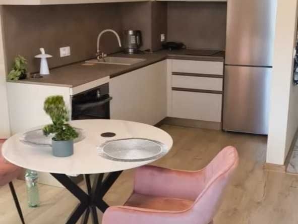 Дава се под наем Едностаен апартамент в София, Малинова долина - 52 кв.м за 548.25 € - Снимка #1