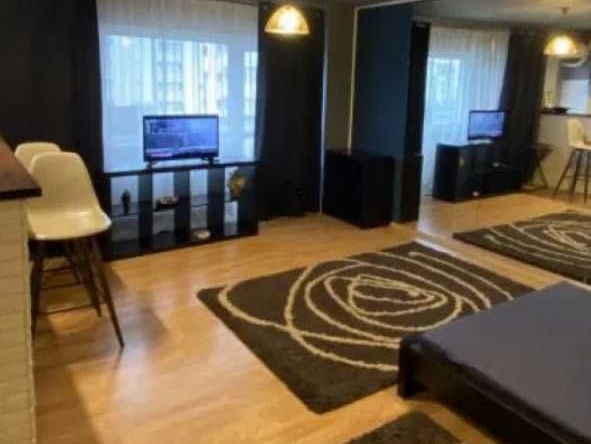 Дава се под наем Едностаен апартамент в Пловдив, Изгрев - 39 кв.м за 173.4 € - Снимка #1