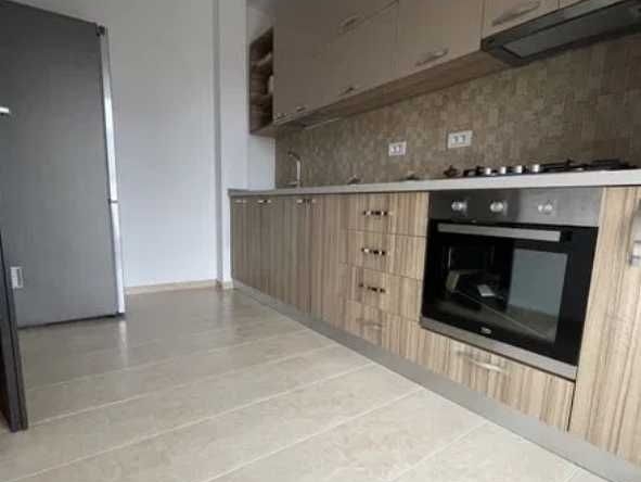 Дава се под наем Тристаен апартамент в Пловдив, Каменица 2 - 90 кв.м за 341.7 € - Снимка #1