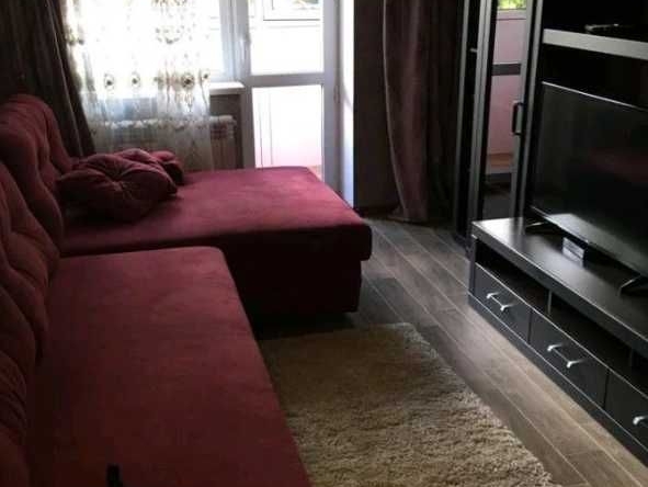 Дава се под наем Двустаен апартамент в Пловдив, Изгрев - 58 кв.м за 219.3 € - Снимка #1