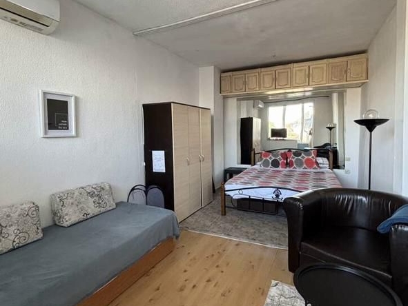 Дава се под наем Двустаен апартамент в Пловдив, Център - 60 кв.м за 400 € - Снимка #1