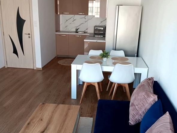 Дава се под наем Двустаен апартамент в Пловдив, Остромила - 55 кв.м за 400 € - Снимка #1