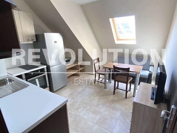 Дава се под наем Двустаен апартамент в Варна, Погреби - 58 кв.м за 375 € - Снимка #1