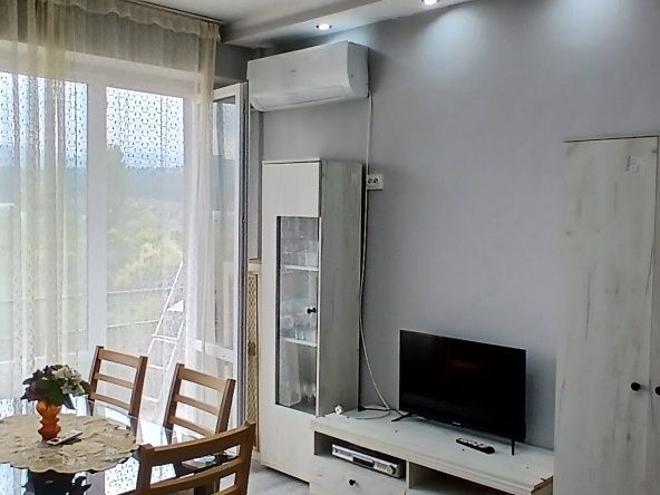 Едностаен апартамент в Перник, Хумни дол - 42 кв.м за 1336 €/кв.м - Снимка #1