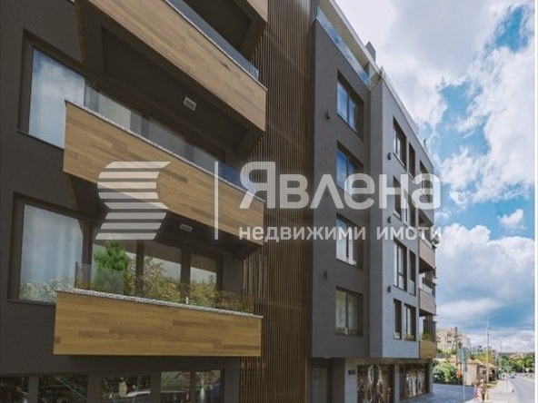 Тристаен апартамент в Варна, Аспарухово - 111 кв.м за 568 €/кв.м - Снимка #1