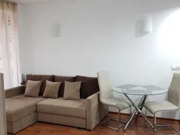 Дава се под наем Едностаен апартамент в Пловдив, Център - 27 кв.м за 142.8 € - Снимка #1