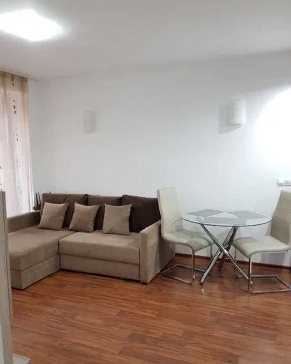 Дава се под наем Едностаен апартамент в Пловдив, Център - 27 кв.м за 142.8 € - Снимка #1