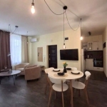 Дава се под наем Тристаен апартамент в София, Център - 89 кв.м за 797.64 € - Снимка #1