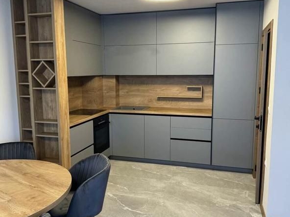 Дава се под наем Двустаен апартамент в Пловдив, Остромила - 78 кв.м за 500 € - Снимка #1