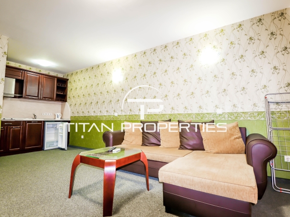 Дава се под наем Двустаен апартамент в к.к. Св.Св. Константин и Елена - 58 кв.м за 398.82 € - Снимка #1