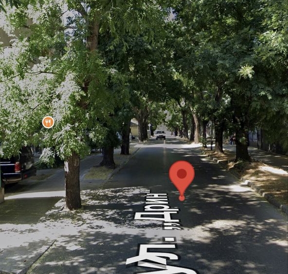 Дава се под наем Гараж / Паркомясто в Варна, Колхозен пазар - 20 кв.м за 99.45 € - Снимка #1