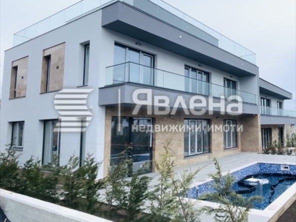 Къща в Варна, м-т Траката - 278 кв.м за 1677 €/кв.м - Снимка #1