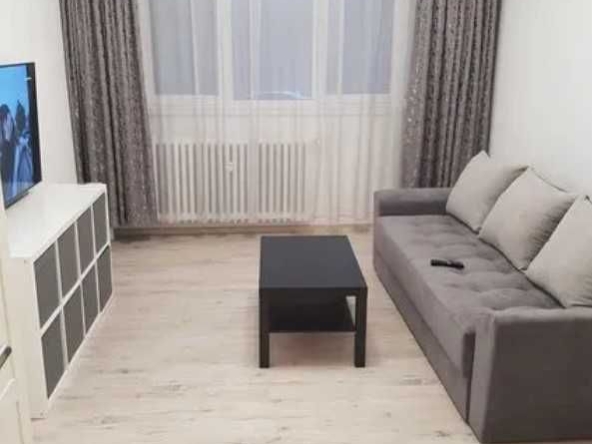 Дава се под наем Едностаен апартамент в Пловдив, Кършияка - 25 кв.м за 122.4 € - Снимка #1