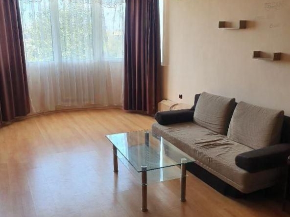 Дава се под наем Двустаен апартамент в Варна, Цветен квартал - 60 кв.м за 425 € - Снимка #1