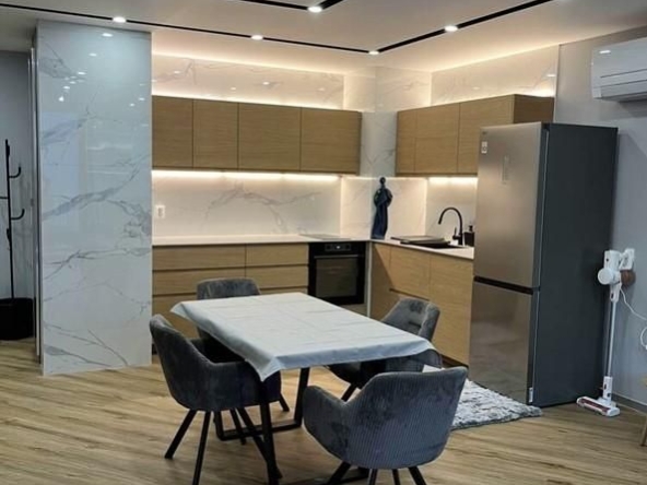 Дава се под наем Двустаен апартамент в София, Витоша - 68 кв.м за 1000 € - Снимка #1