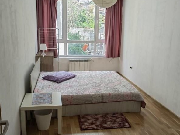 Дава се под наем Тристаен апартамент в София, Център - 95 кв.м за 700 € - Снимка #1