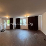 Дава се под наем Тристаен апартамент в Пловдив, Център - 120 кв.м за 490 € - Снимка #1