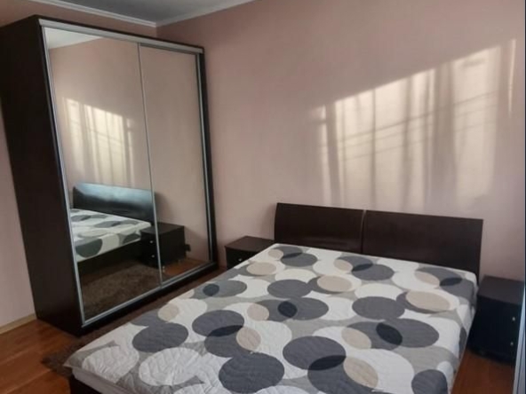 Дава се под наем Тристаен апартамент в София, Младост 4 - 88 кв.м за 715 € - Снимка #1