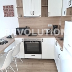 Дава се под наем Двустаен апартамент в к.к. Св.Св. Константин и Елена - 57 кв.м за 550 € - Снимка #1