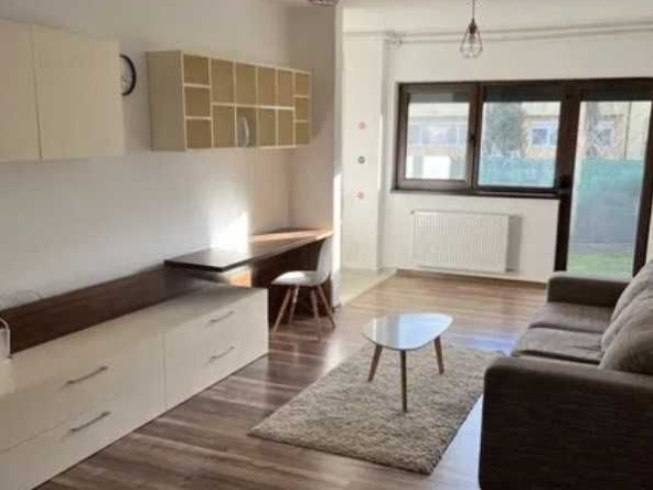 Дава се под наем Двустаен апартамент в Бургас, Славейков - 50 кв.м за 280.5 € - Снимка #1