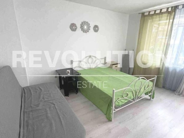 Дава се под наем Тристаен апартамент в Варна, Лятно кино Тракия - 70 кв.м за 600 € - Снимка #1