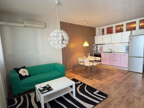 Дава се под наем Двустаен апартамент в София, Младост 3 - 80 кв.м за 698.19 € - Снимка #1