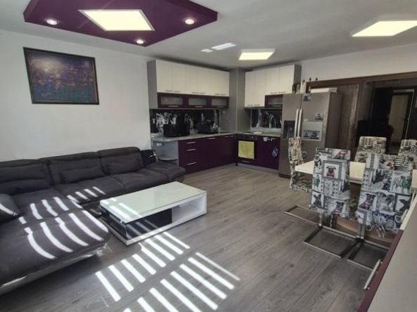 Дава се под наем Тристаен апартамент в София, Младост 3 - 80 кв.м за 1097.01 € - Снимка #1