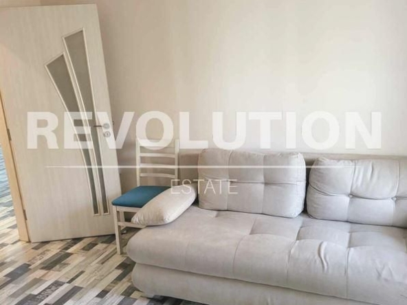 Дава се под наем Тристаен апартамент в Варна, Базар Левски - 110 кв.м за 800 € - Снимка #1