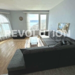 Дава се под наем Двустаен апартамент в Варна, Гръцка махала - 80 кв.м за 650 € - Снимка #1