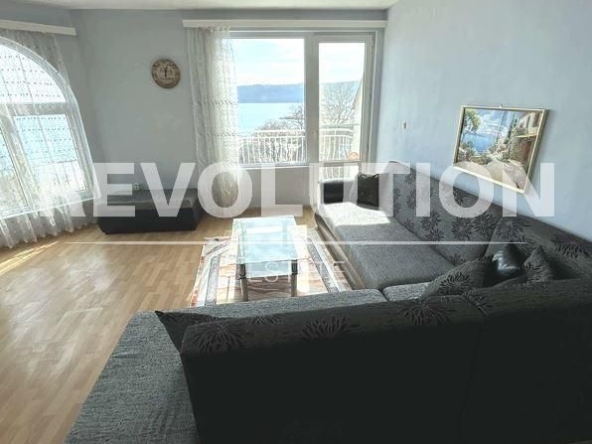 Дава се под наем Двустаен апартамент в Варна, Гръцка махала - 80 кв.м за 650 € - Снимка #1