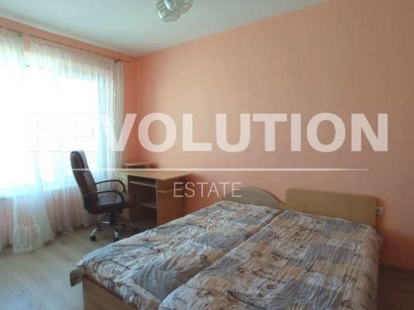 Дава се под наем Тристаен апартамент в Варна, Зимно кино Тракия - 90 кв.м за 500 € - Снимка #1