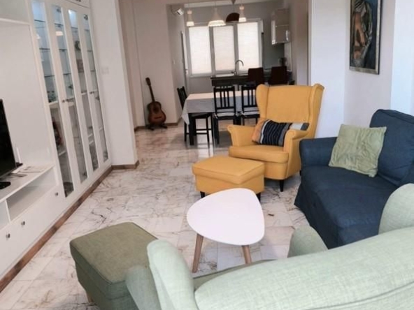 Дава се под наем Тристаен апартамент в София, Център - 103 кв.м за 1246.44 € - Снимка #1