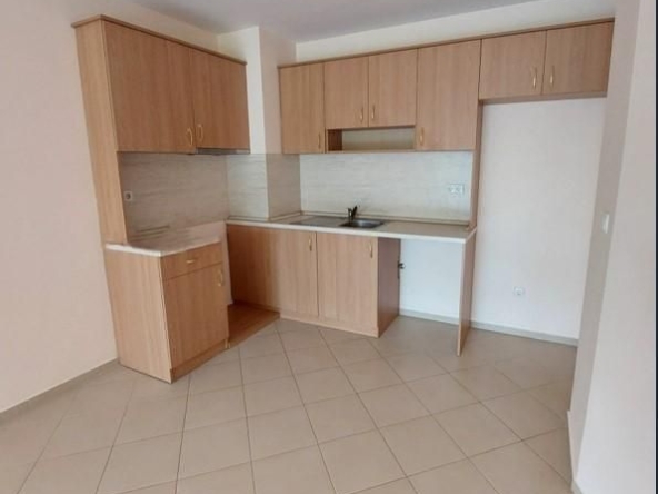 Дава се под наем Тристаен апартамент в София, Белите брези - 113 кв.м за 650 € - Снимка #1