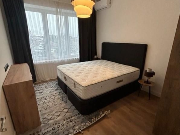 Дава се под наем Тристаен апартамент в София, Център - 74 кв.м за 899 € - Снимка #1