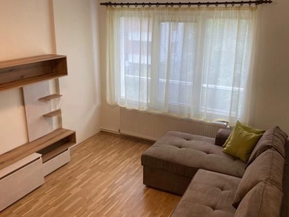Дава се под наем Тристаен апартамент в София, Павлово - 85 кв.м за 800 € - Снимка #1