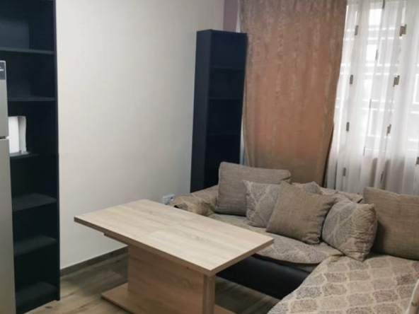 Дава се под наем Двустаен апартамент в София, Банишора - 38 кв.м за 400 € - Снимка #1