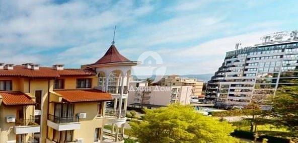 Двустаен апартамент в к.к. Слънчев бряг - 62 кв.м за 535 €/кв.м - Снимка #1