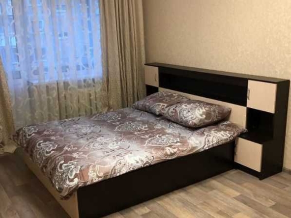 Дава се под наем Тристаен апартамент в Пловдив, Христо Смирненски - 82 кв.м за 372.3 € - Снимка #1