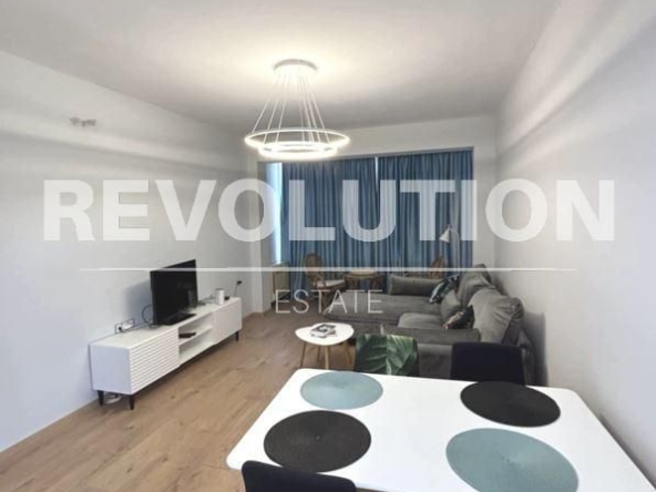 Дава се под наем Тристаен апартамент в Варна, Окръжна болница - 85 кв.м за 975 € - Снимка #1