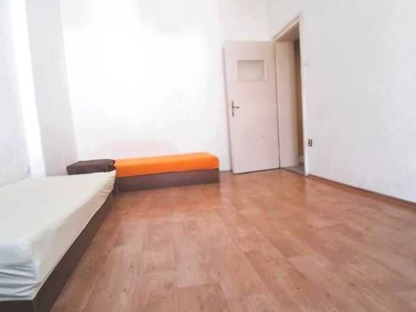 Дава се под наем Двустаен апартамент в Варна, Център - 40 кв.м за 145000 € - Снимка #1