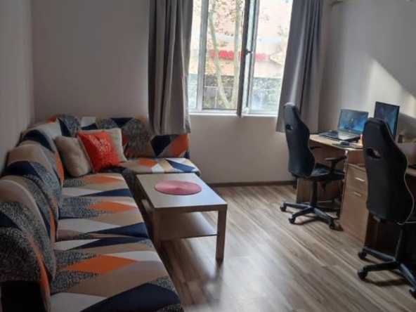 Дава се под наем Двустаен апартамент в Пловдив, Център - 80 кв.м за 400 € - Снимка #1