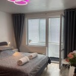 Дава се под наем Двустаен апартамент в София, Център - 60 кв.м за 880 € - Снимка #1