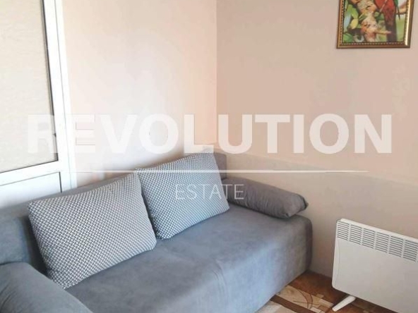 Дава се под наем Двустаен апартамент в Варна, Левски - 25 кв.м за 300 € - Снимка #1