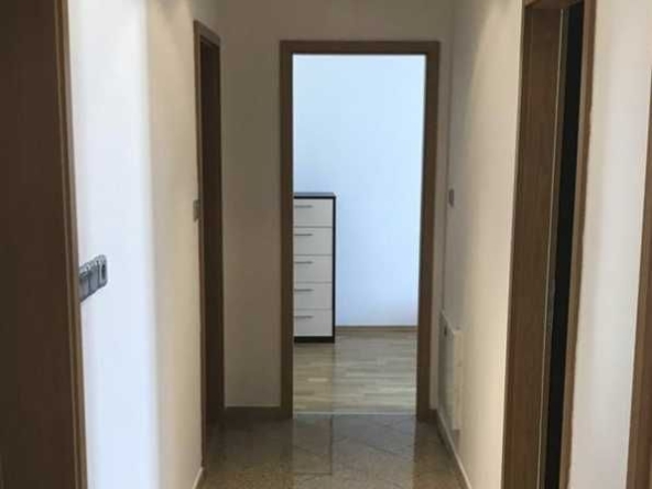 Дава се под наем Четиристаен апартамент в София, Зона Б-18 - 200 кв.м за 2000 € - Снимка #1